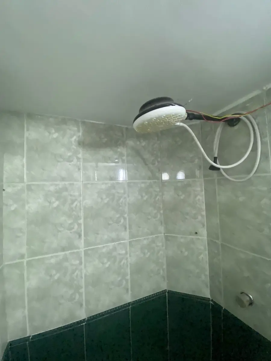Baño: Ducha eléctrica