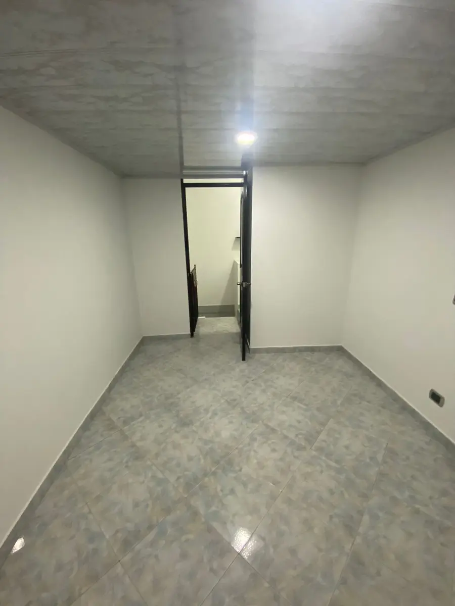 Habitaciones: Habitación, vista hacia la puerta