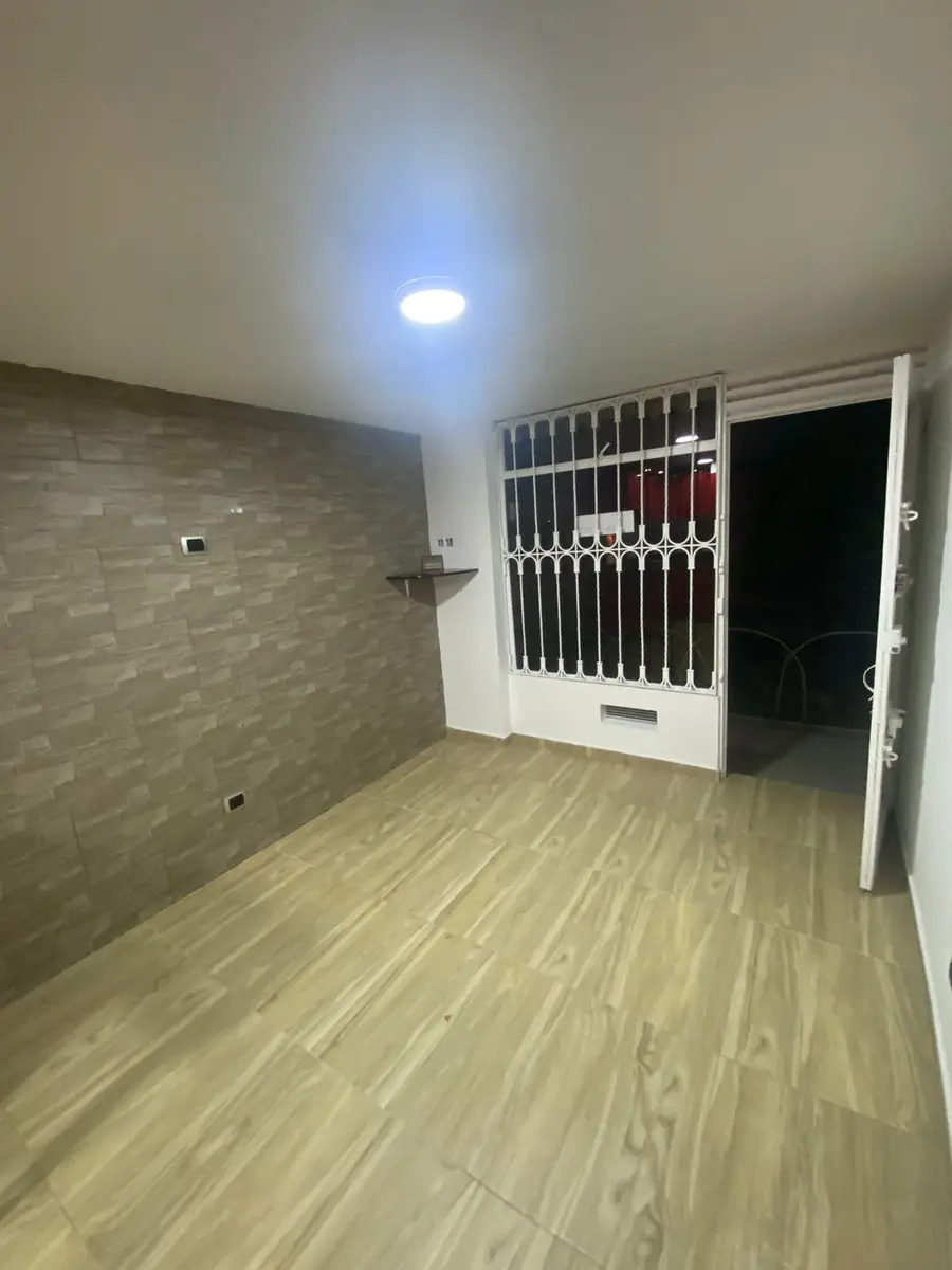 Sala: Sala, otra vista